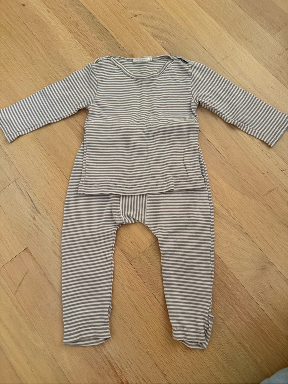 TANE Organic Kids Gray Stripe Bottoms with White Bodysuit set - Picture 7 of 7